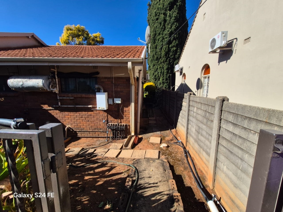 3 Bedroom Property for Sale in Protea Park North West
